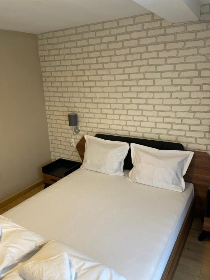 Family Hotel Malibu Chernomorets Exterior foto