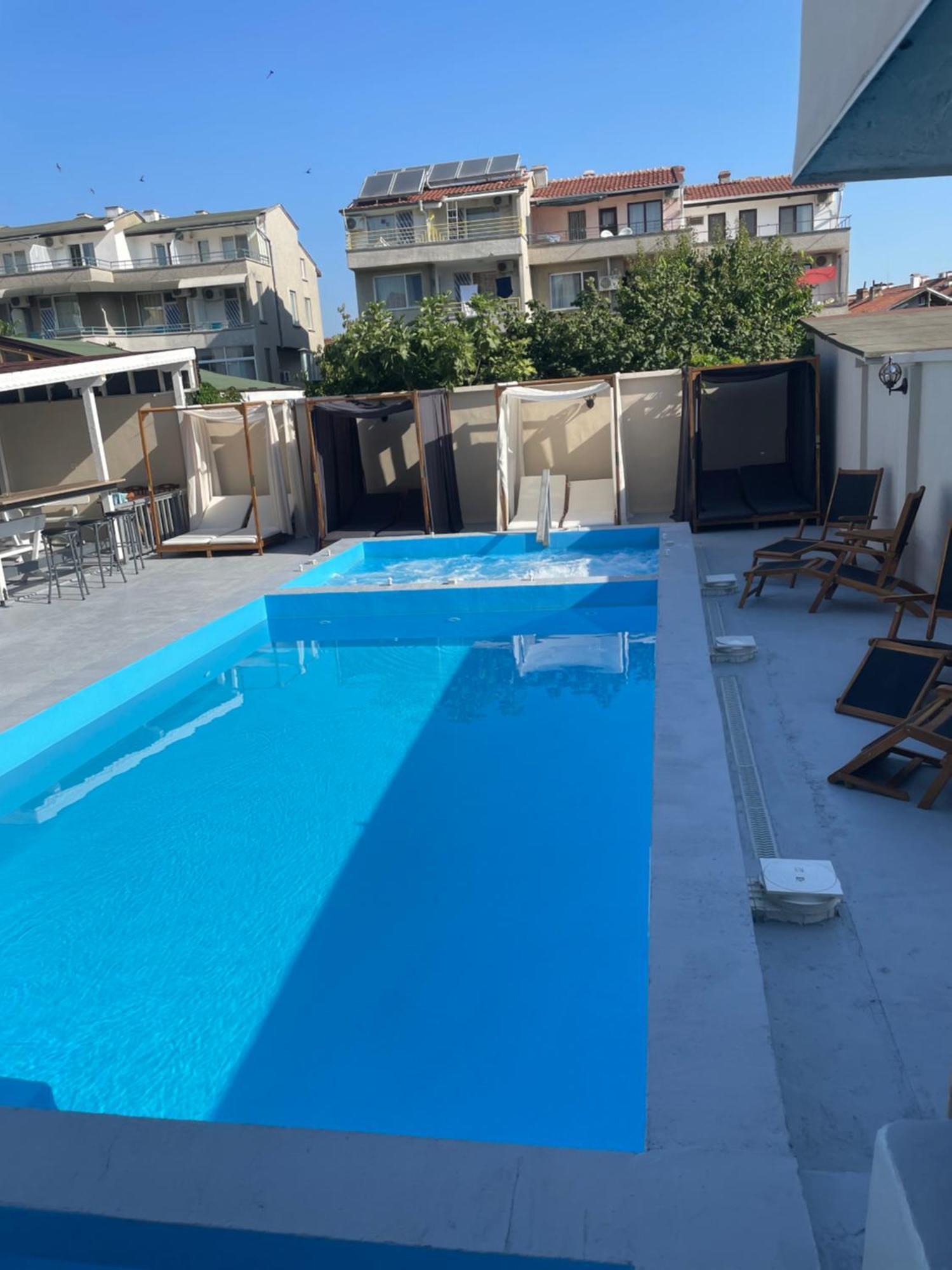 Family Hotel Malibu Chernomorets Exterior foto
